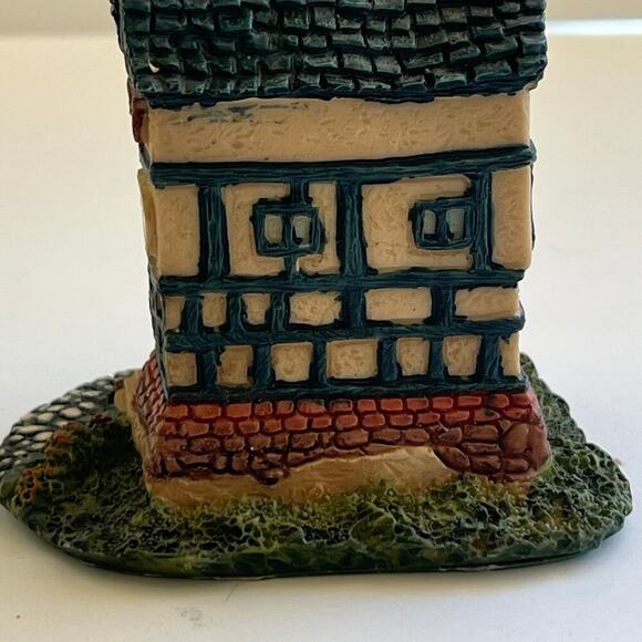 Vintage Dickens Village miniatures, “Jones, and Company, Brush and Basket Mats” - Picture 6 of 9